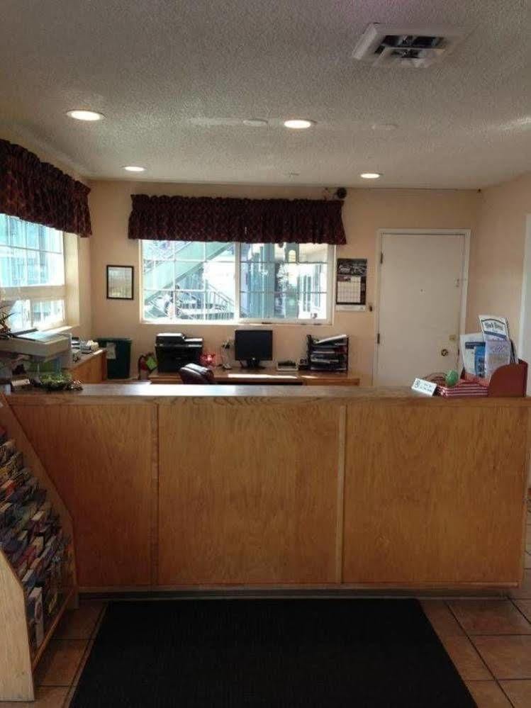 Knights Inn Motel Grants Pass Exterior photo